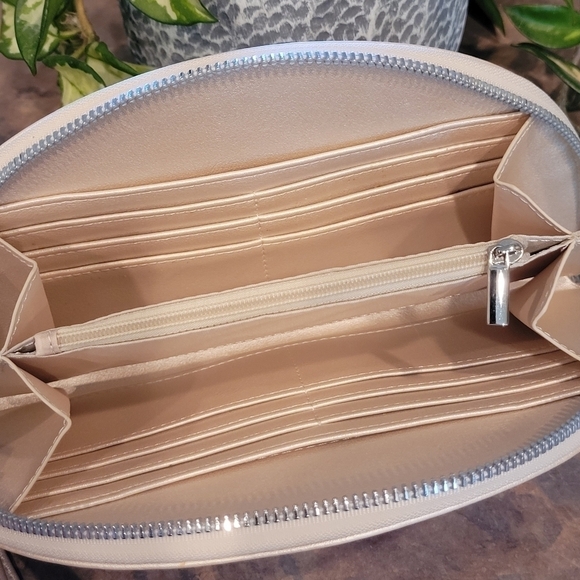 SUMMER & ROSE Luna Wristlet Clutch Wallet, Champagne Shimmer - Picture 8 of 11